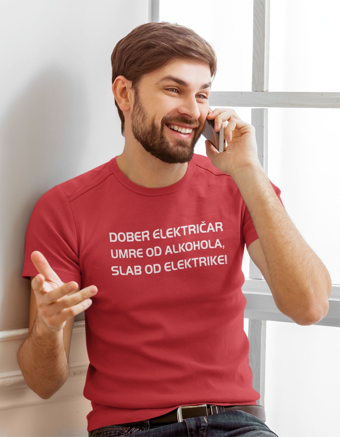 Majica - Dober električar umre od alkohola,slab od elektrike