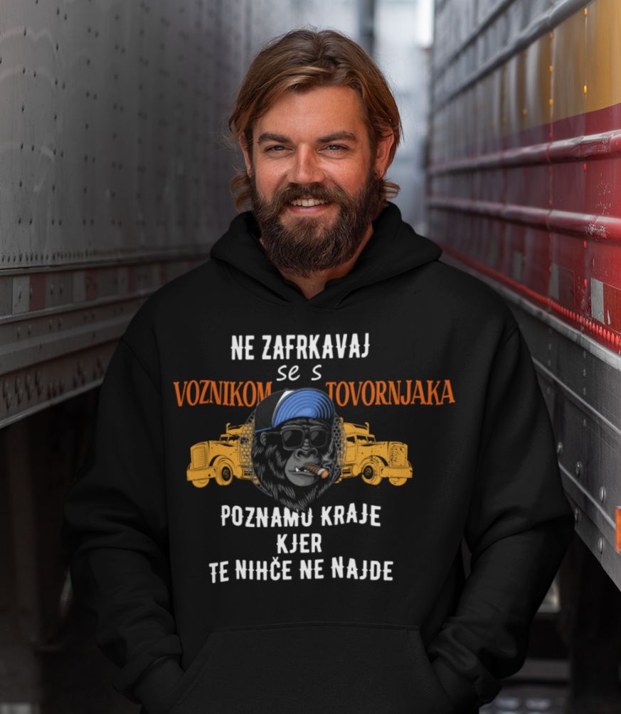 Kapucar Ne Zafrkavaj Se S Voznikom Tovornjaka
