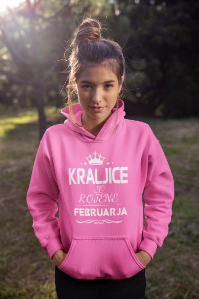 Kapucar Kraljice So Rojene Februarja