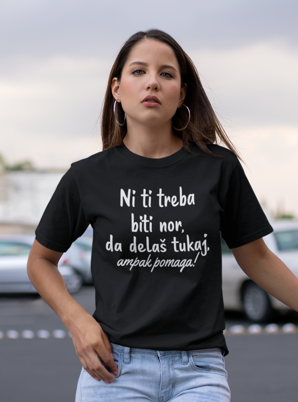 Ni Ti Treba Biti Nor, Da Delaš Tukaj