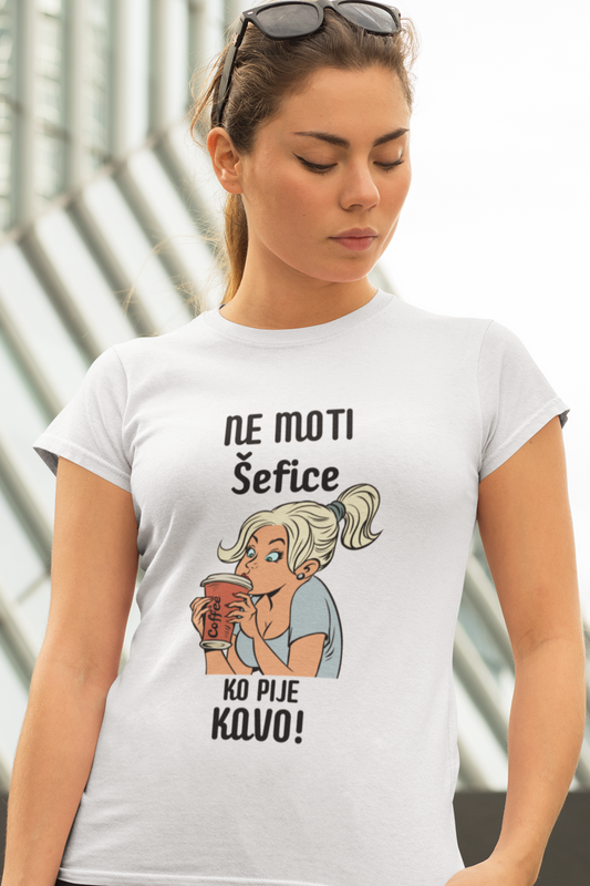 Ne moti šefice, ko pije kavo